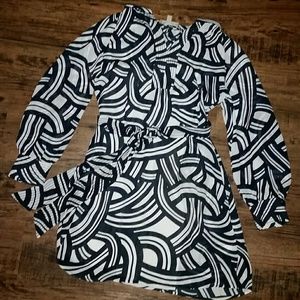 Banana Republic Black and White Dress Size 4P